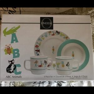 Oneida Baby 4 piece Set